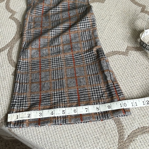 Torrid Pocket Flare Luxe Ponte High-Rise Plaid Pant, size 1R - Picture 10 of 17